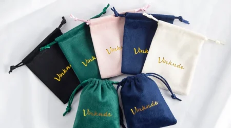 Velvet Pendant & Charm Pouches Velvet Pendant & Charm Pouches